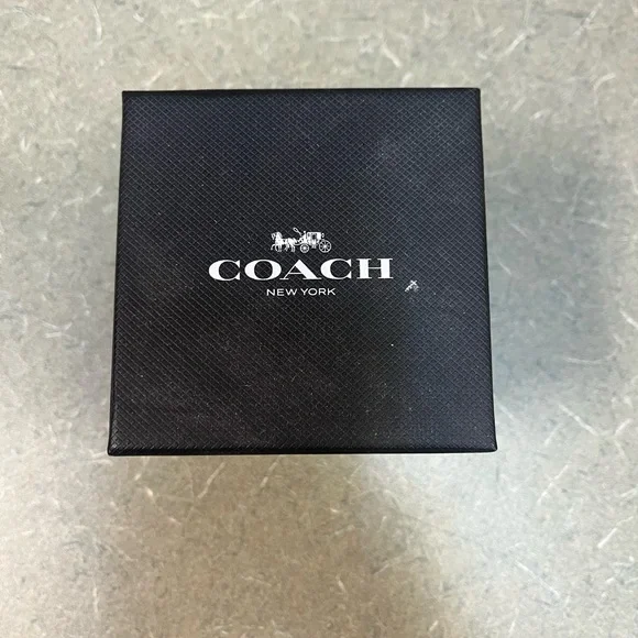 Coach Women's Pink Dial Rose Gold Watch - Picture 4 of 4